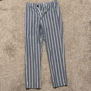 Brandy Melville Blue and White Striped Cropped Pants